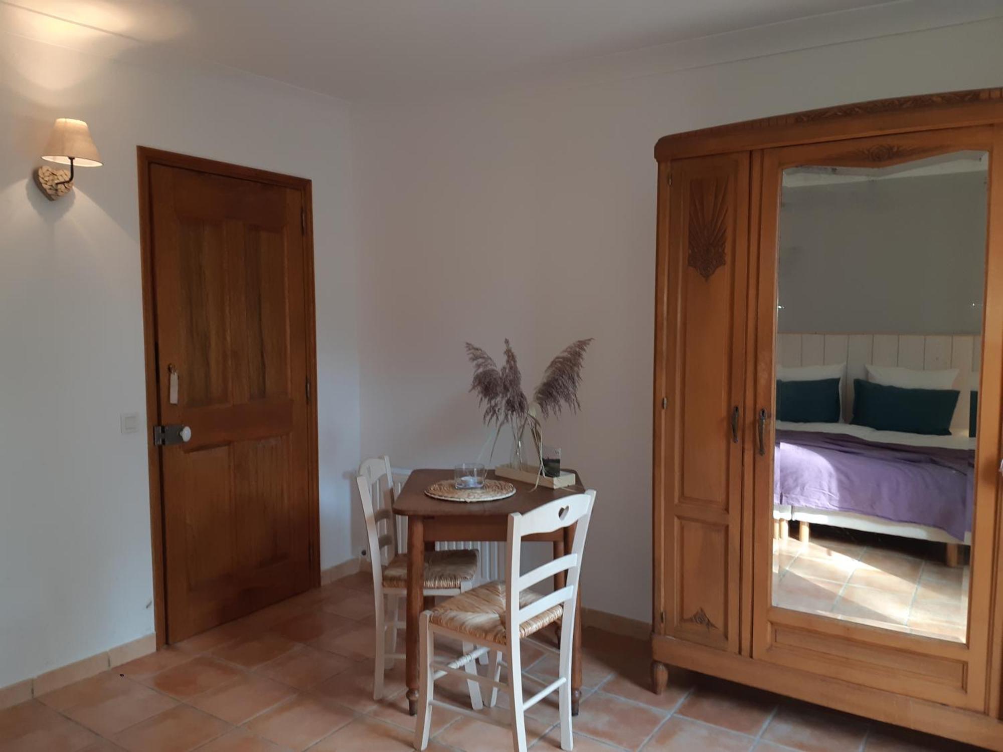 Alba-la-Romaine Chambres D'Hotes, B&B La Musardiere מראה חיצוני תמונה